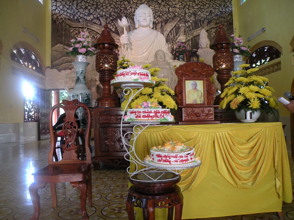30  năm hoa nở rừng hoang