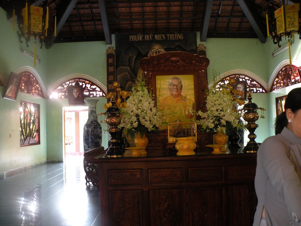 30  năm hoa nở rừng hoang