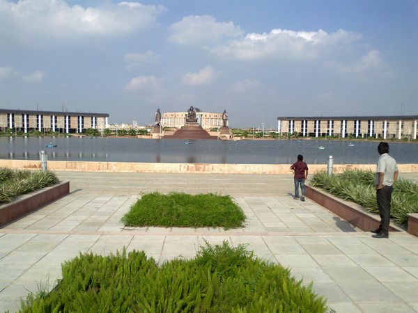 Ấn Độ: Đại học Gautam Buddha nơi Giáo dục Đào tạo tuyệt vời