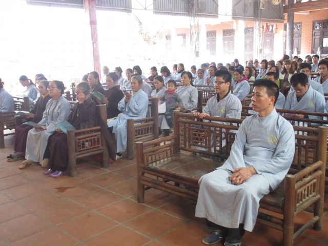 Thái Bình: Gần 200 người khuyết tật về chùa Từ Xuyên dự khóa tu