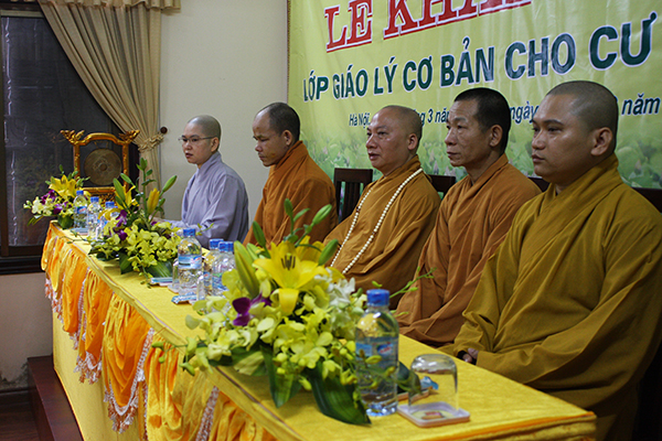 Hà Nội: Khai giảng lớp giáo lý cho cư sĩ, Phật tử tại chùa Tăng Phúc