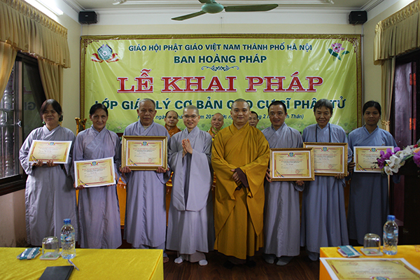 Hà Nội: Khai giảng lớp giáo lý cho cư sĩ, Phật tử tại chùa Tăng Phúc