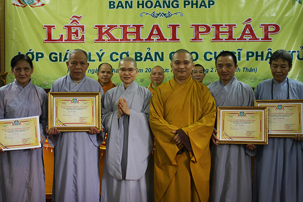 Hà Nội: Khai giảng lớp giáo lý cho cư sĩ, Phật tử tại chùa Tăng Phúc