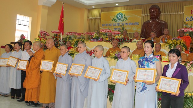 Bình Dương: Hội nghị tổng kết công tác Phật sự 2015