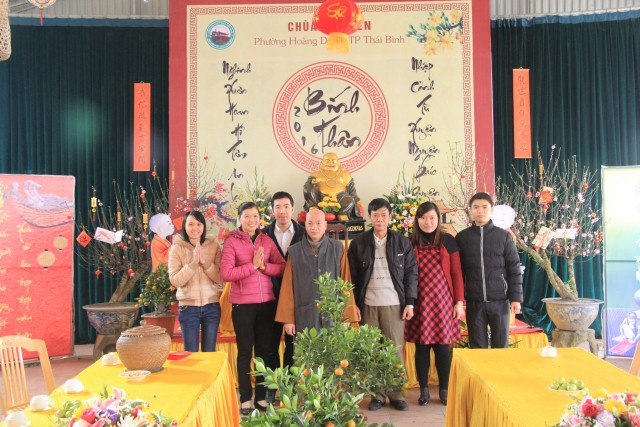 Thái Bình: Chùm ảnh mùng 2 Tết Bính Thân - chùa Từ Xuyên