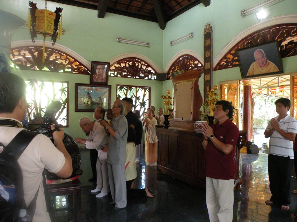 30  năm hoa nở rừng hoang