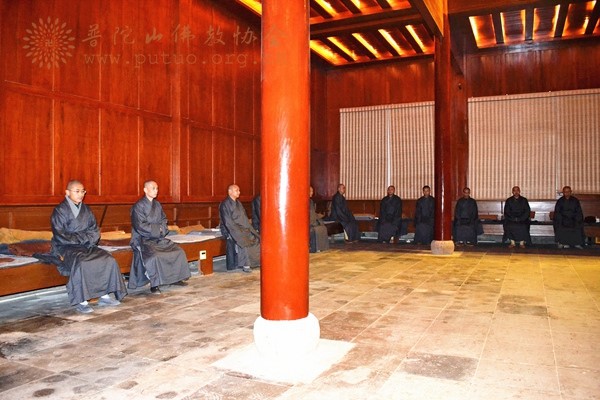 Trung Quốc: Thiền thất tại Pháp Vũ Thiền Tự Phổ Đà sơn tỉnh Chiết Giang