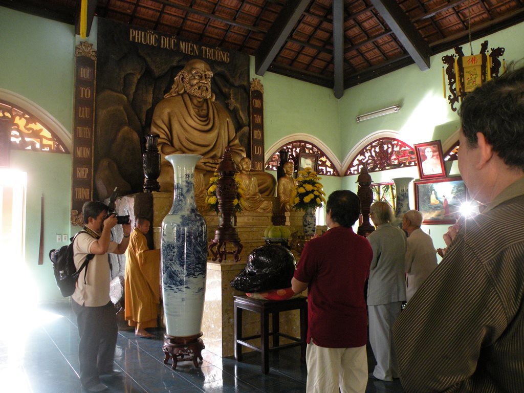 30  năm hoa nở rừng hoang