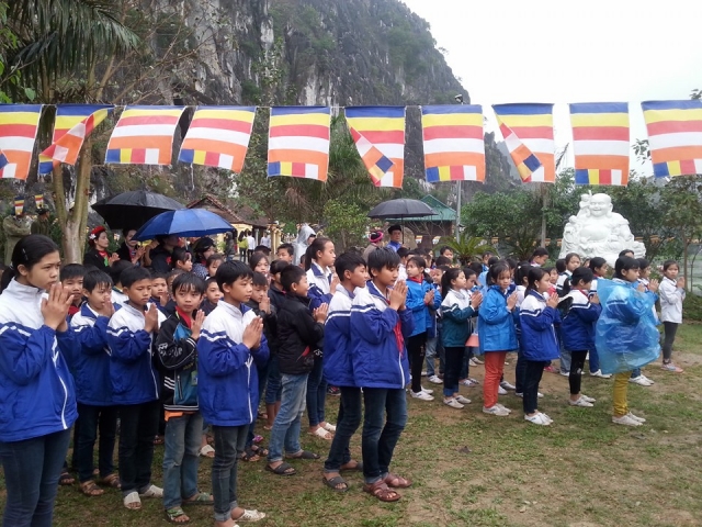 Thanh Hóa: Khai mạc lễ hội Quan Âm chùa Linh Ứng