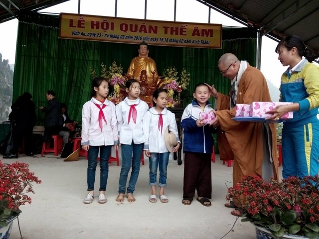 Thanh Hóa: Khai mạc lễ hội Quan Âm chùa Linh Ứng