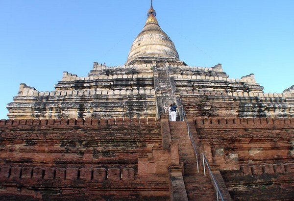 Myanmar: Chùm ảnh Ngôi Cổ tự Shwesantaw đầy quyến rũ khi ánh bình minh tỏa rạng