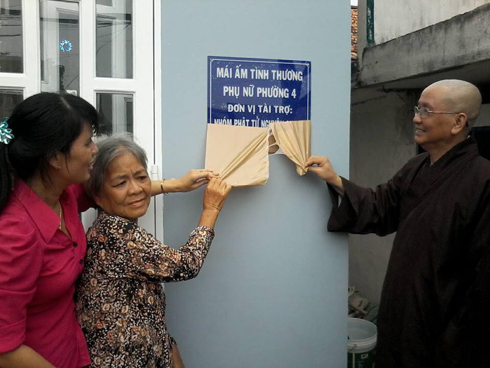 Đồng Tháp: Bàn giao hai nhà mái ấm tình thương