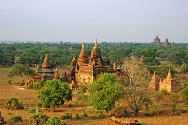 Myanmar: Chùm ảnh Ngôi Cổ tự Shwesantaw đầy quyến rũ khi ánh bình minh tỏa rạng