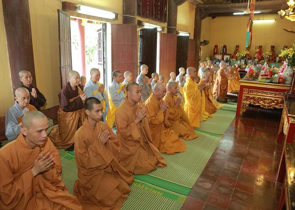 Thái Nguyên: Chư hành giả làm lễ tác pháp an cư PL 2560- DL 2016