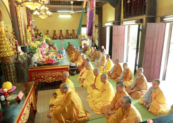 Thái Nguyên: Chư hành giả làm lễ tác pháp an cư PL 2560- DL 2016