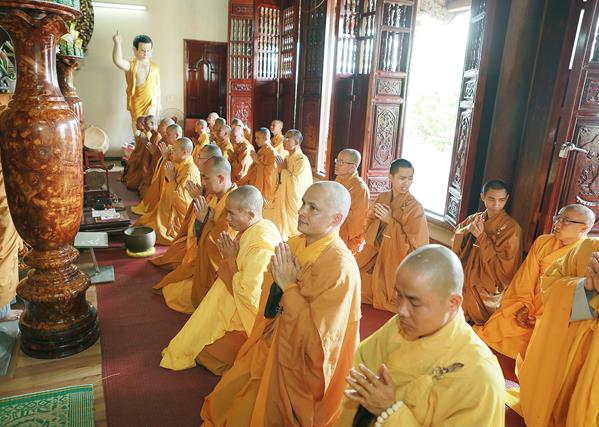 Thái Nguyên: Chư hành giả làm lễ tác pháp an cư PL 2560- DL 2016