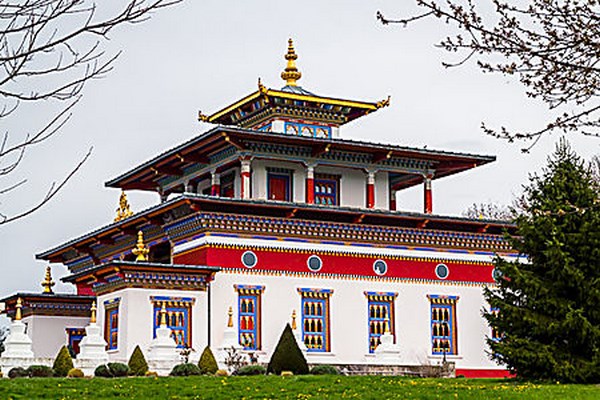 France: Chùm ảnh ngôi Chùa Dashang Kagyu Ling, Bourgogne