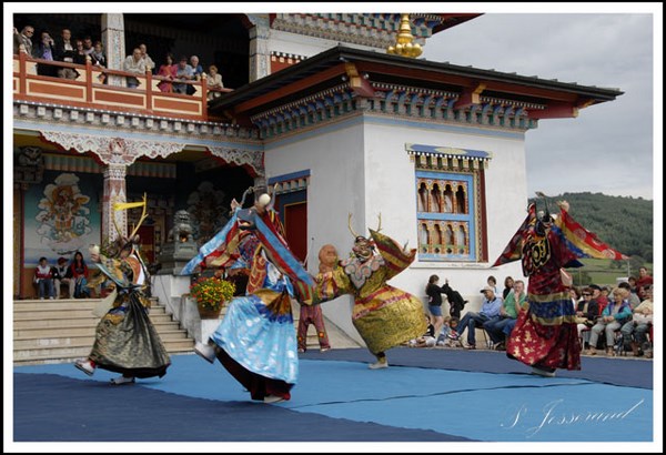 France: Chùm ảnh ngôi Chùa Dashang Kagyu Ling, Bourgogne