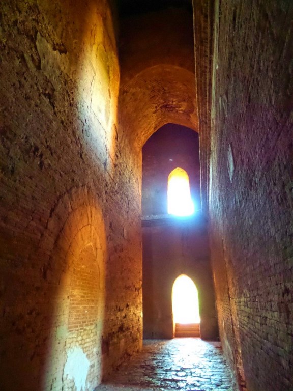 Myanmar: Chùm ảnh Ngôi Già lam Cổ tự Dhammayangyi, Bagan