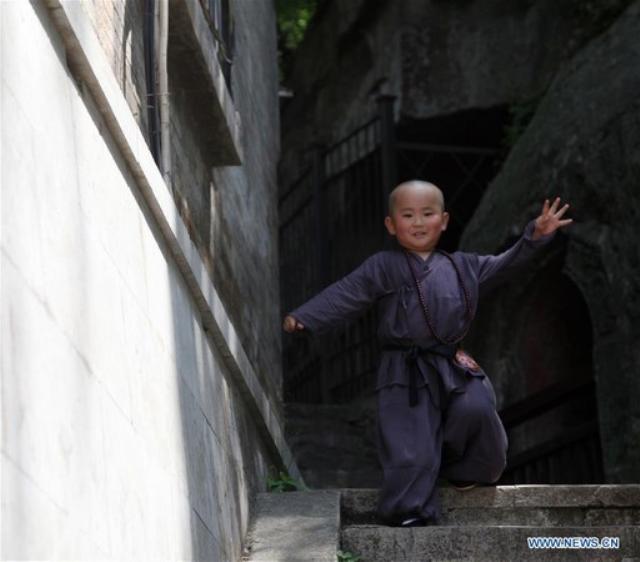 Trung Quốc: Chùm ảnh 50 Tiểu Hòa thượng tham gia cuộc thi bé đáng yêu