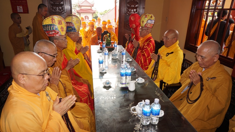 Cung tiễn Ân Sư