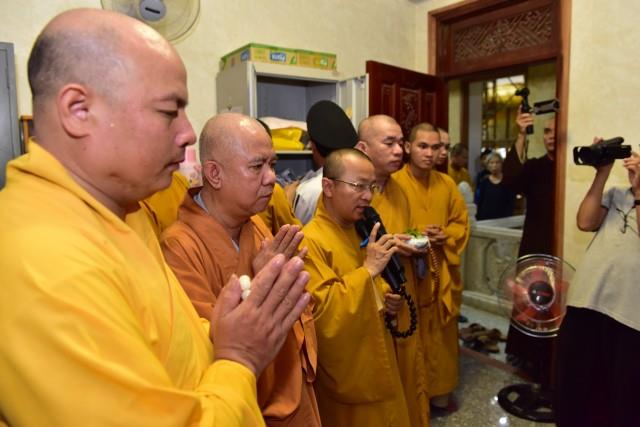 Tiễn bước người đi
