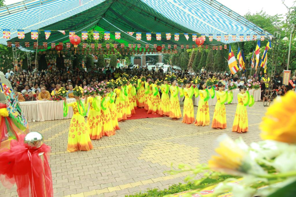 Tuyên Quang: Chùa Hang Long Trọng Tổ Chức Lễ Phật Đản