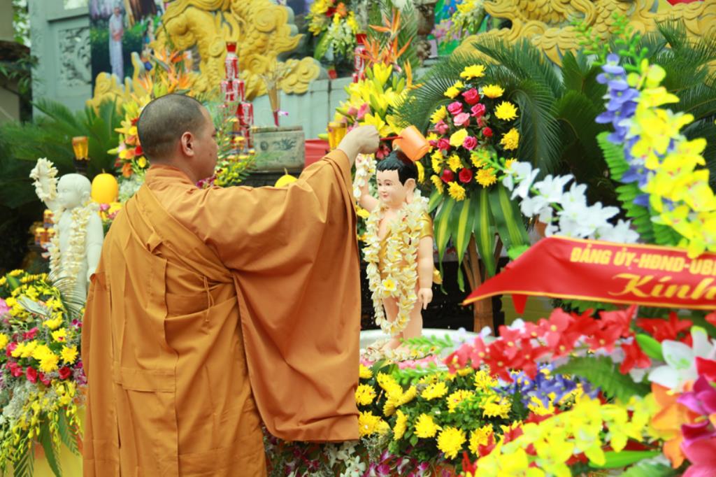 Tuyên Quang: Chùa Hang Long Trọng Tổ Chức Lễ Phật Đản