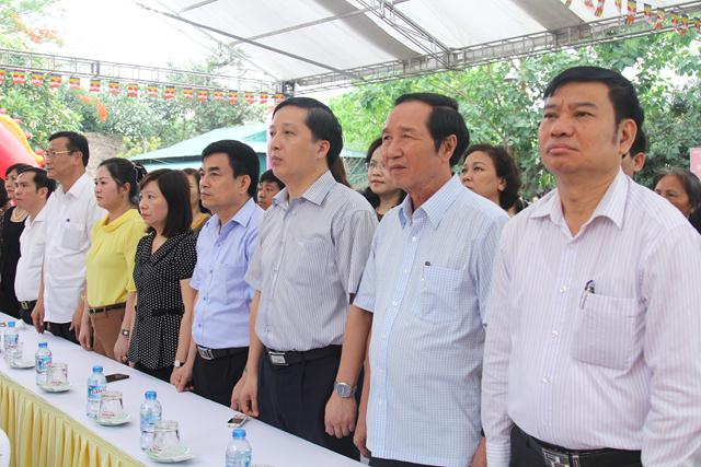 Thái Nguyên:Hàng ngàn người tham dự Đại lễ tắm Phật và diễu hành xe hoa