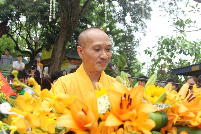 Thái Nguyên:Hàng ngàn người tham dự Đại lễ tắm Phật và diễu hành xe hoa