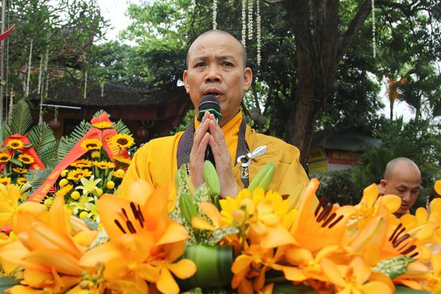 Thái Nguyên:Hàng ngàn người tham dự Đại lễ tắm Phật và diễu hành xe hoa