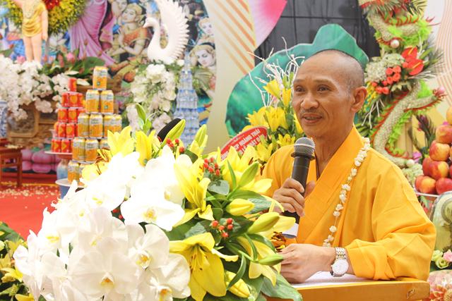 Thái Nguyên:Hàng ngàn người tham dự Đại lễ tắm Phật và diễu hành xe hoa