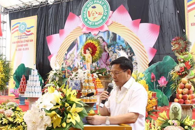 Thái Nguyên:Hàng ngàn người tham dự Đại lễ tắm Phật và diễu hành xe hoa