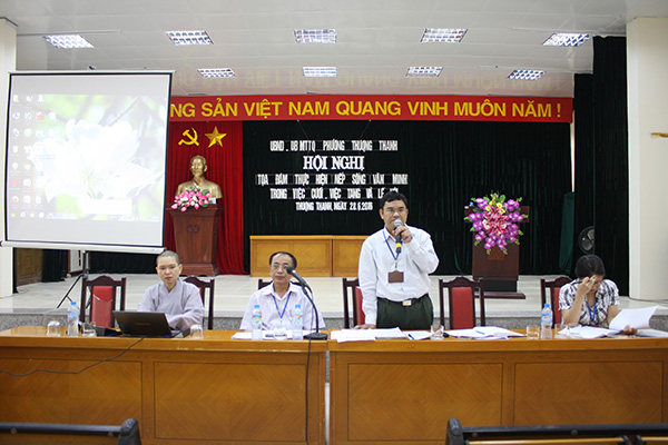 Hà Nội: Sư cô Thích Đồng Hoà thuyết giảng tại UBND phường Thượng Thanh.