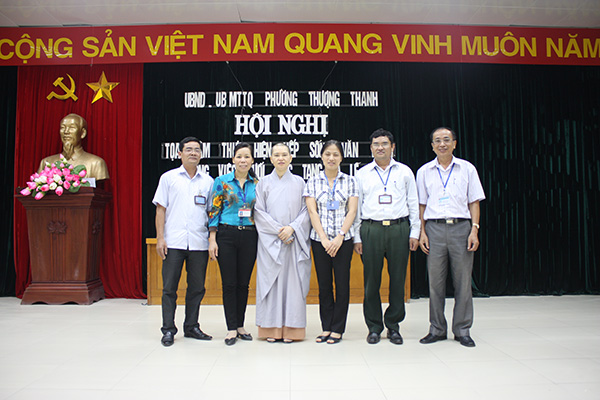 Hà Nội: Sư cô Thích Đồng Hoà thuyết giảng tại UBND phường Thượng Thanh.