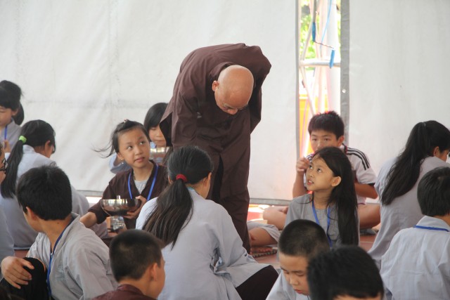 Thái Bình: Bế mạc khóa tu sen hồng chùa Từ Xuyên