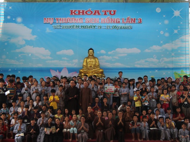 Thái Bình: Chùa Từ Xuyên tổ chức khoá tu “Nụ Thương Sen Hồng” đợt 2