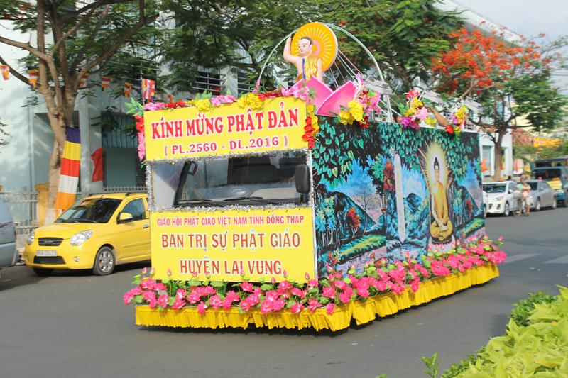 PG Đồng Tháp: Tổng Hợp 20 Xe Hoa Diễu Hành Kính Mừng Phật Đản PL.2560 vào đêm 14/4 Âl