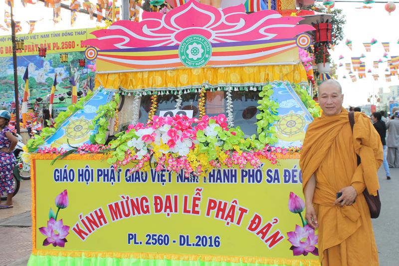 PG Đồng Tháp: Tổng Hợp 20 Xe Hoa Diễu Hành Kính Mừng Phật Đản PL.2560 vào đêm 14/4 Âl