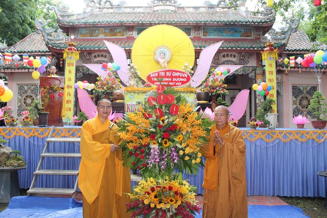 Bình Dương: BTSPG Huyện Bàu Bàng Chào mừng Đại lễ Phật đản 2560 - DL: 2016
