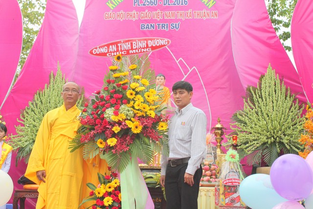 BTSPG Thị xã Dĩ An Chào mừng Đại lễ Phật đản 2560 - DL: 2016
