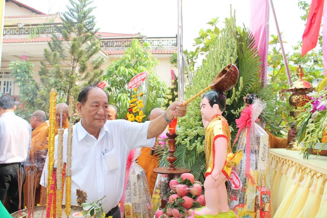 BTSPG Thị xã Dĩ An Chào mừng Đại lễ Phật đản 2560 - DL: 2016