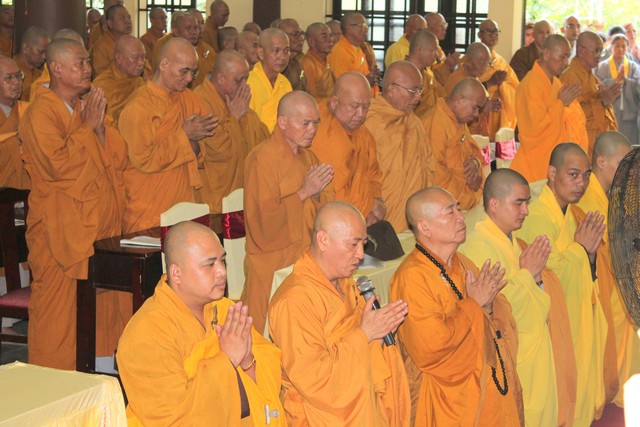 Bình Dương: 701 hành giả an cư bố tát hạ tuần tháng 04 - PL: 2560