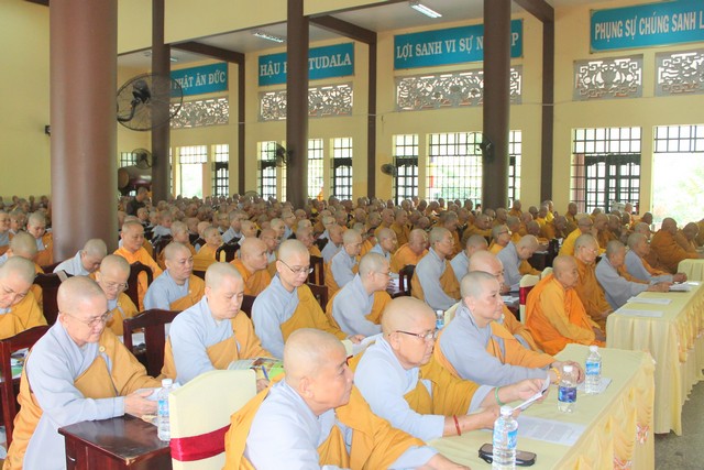 Bình Dương: Hòa thượng Thích Thiện Nhơn thuyết giảng tại trường hạ chùa Hội Khánh