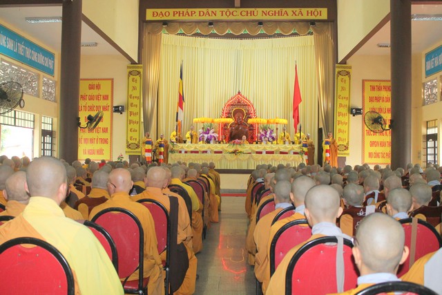Bình Dương: Hòa thượng Thích Thiện Nhơn thuyết giảng tại trường hạ chùa Hội Khánh
