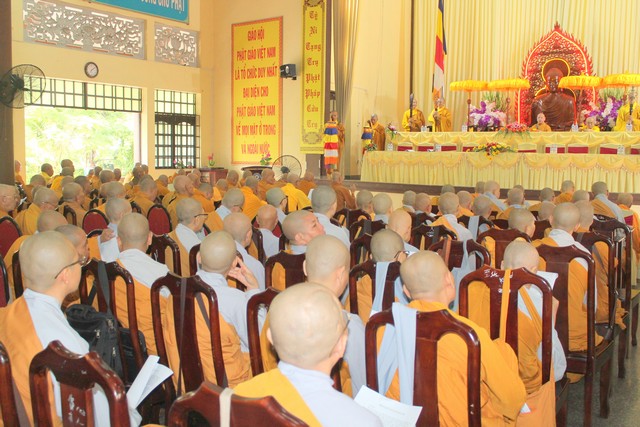 Bình Dương: Hòa thượng Thích Thiện Nhơn thuyết giảng tại trường hạ chùa Hội Khánh