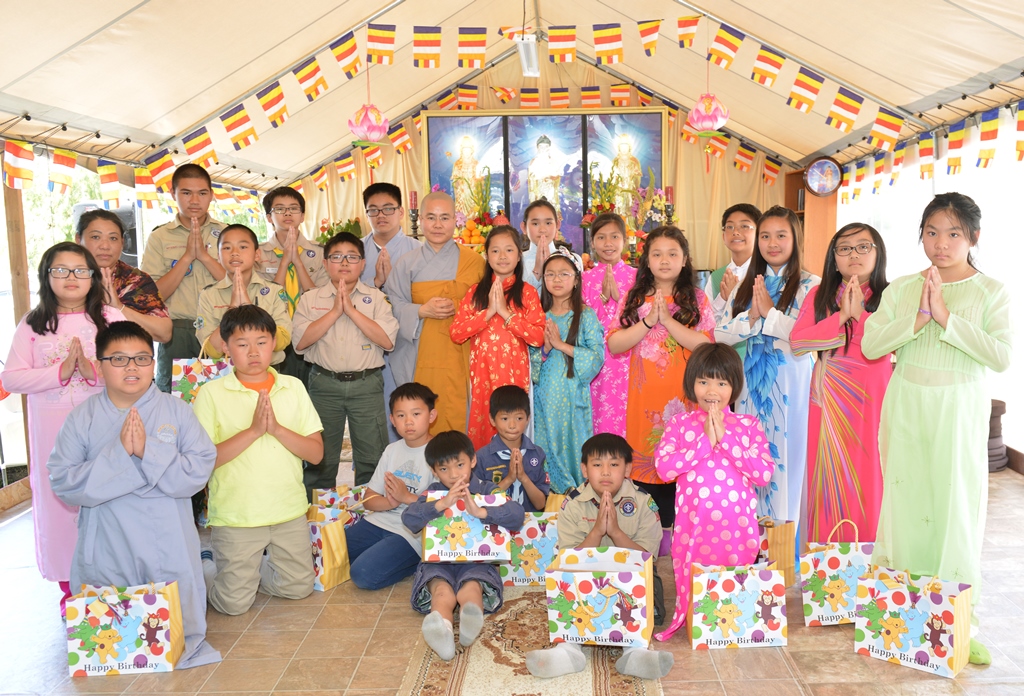 Hoa Kỳ: Đại Lễ Phật Đản PL. 2560 tại Tu Viện Huyền Không ở San Jose