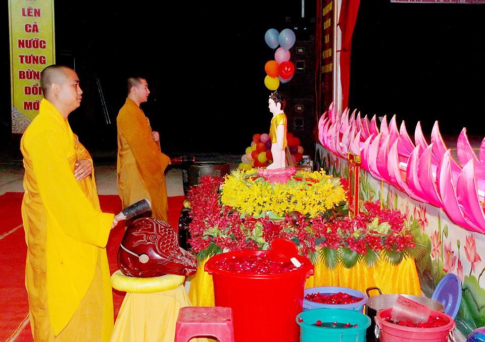 Sầm Sơn: Ban Trị sự GHPGVN Thị xã Sầm Sơn tổ chức Đại Lễ Phật Đản PL.2560 - DL.2016