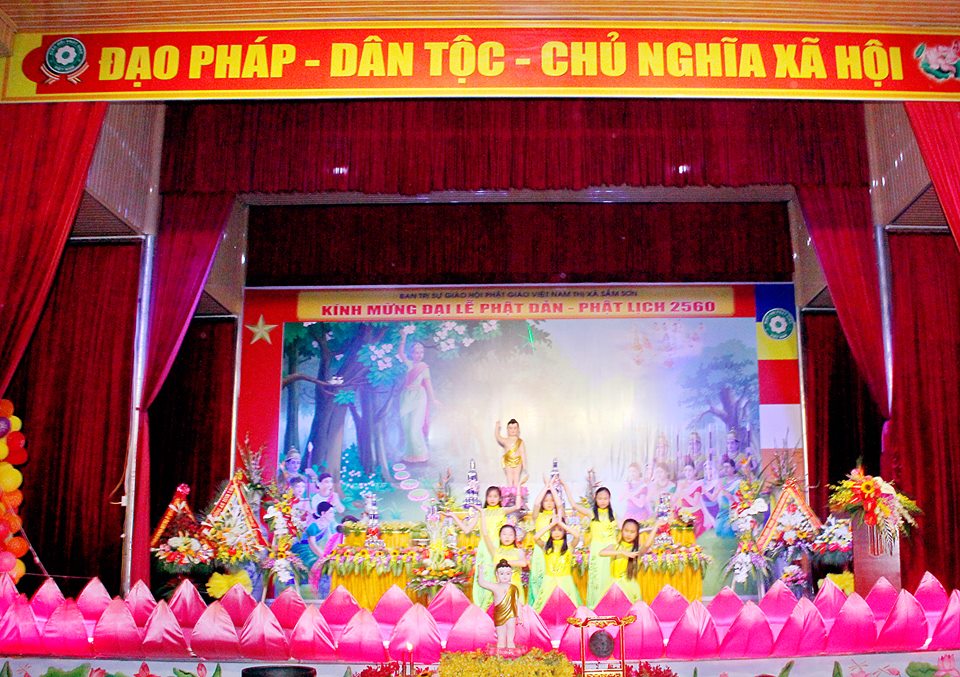 Sầm Sơn: Ban Trị sự GHPGVN Thị xã Sầm Sơn tổ chức Đại Lễ Phật Đản PL.2560 - DL.2016
