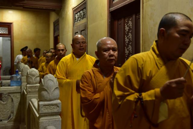 Tiễn bước người đi
